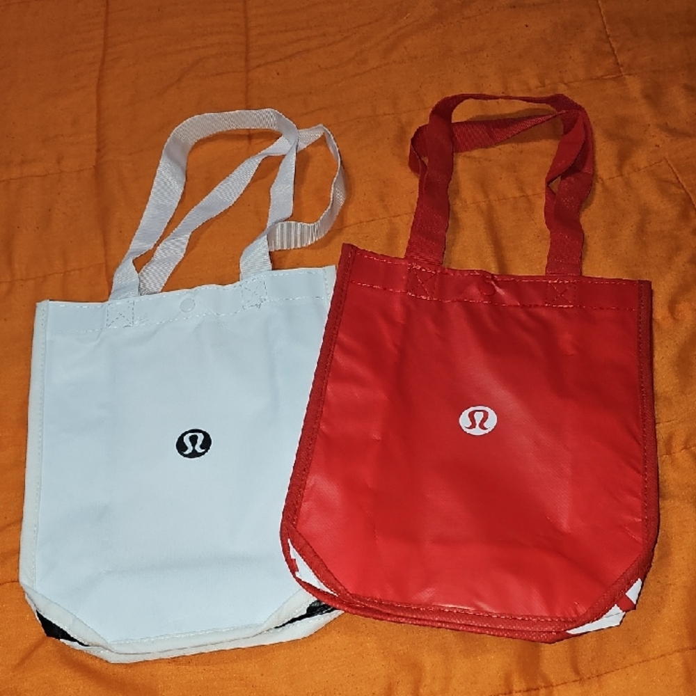 Lululemon Reusable Tote Bags!! Lot Of 2!! Red And White- Black And White,  Small